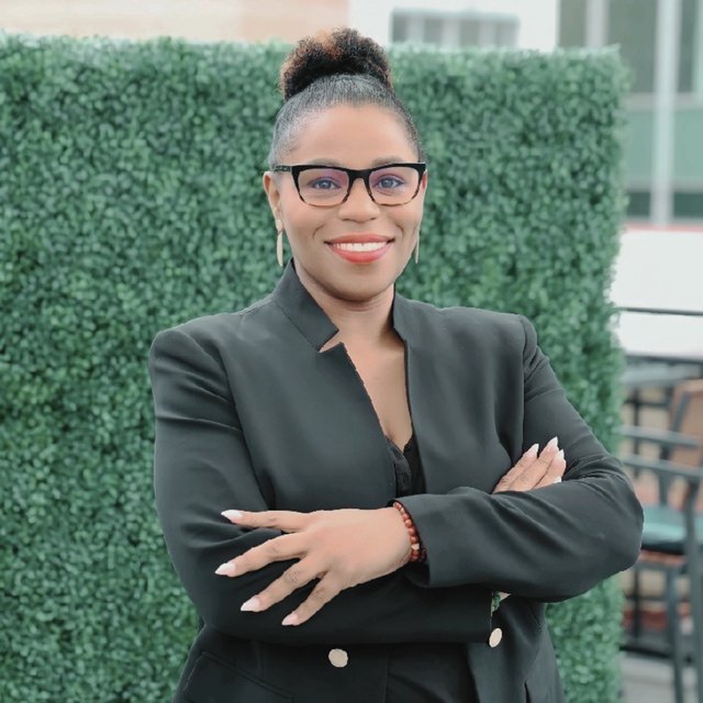 Dr. Christina Thompson
